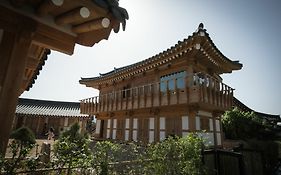 Happy Village Syeobul Guesthouse