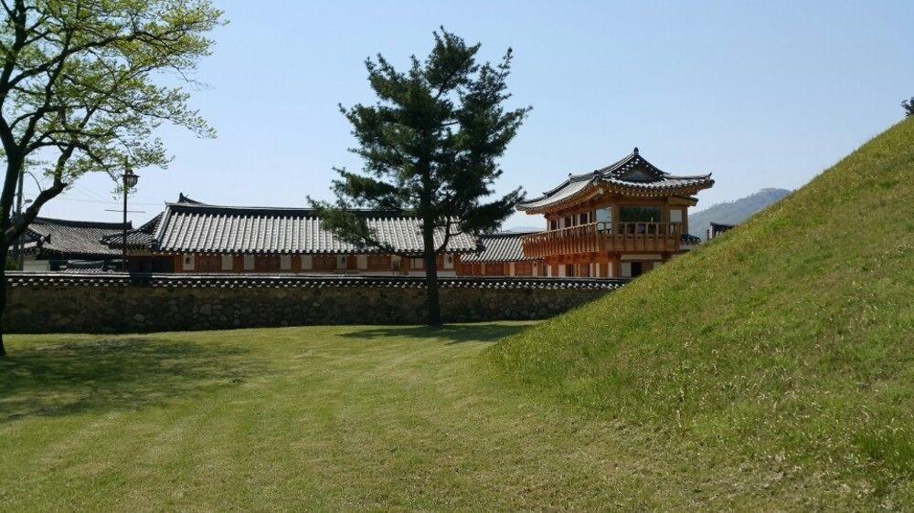 Happy Village Syeobul Guesthouse Gyeongju Exterior photo