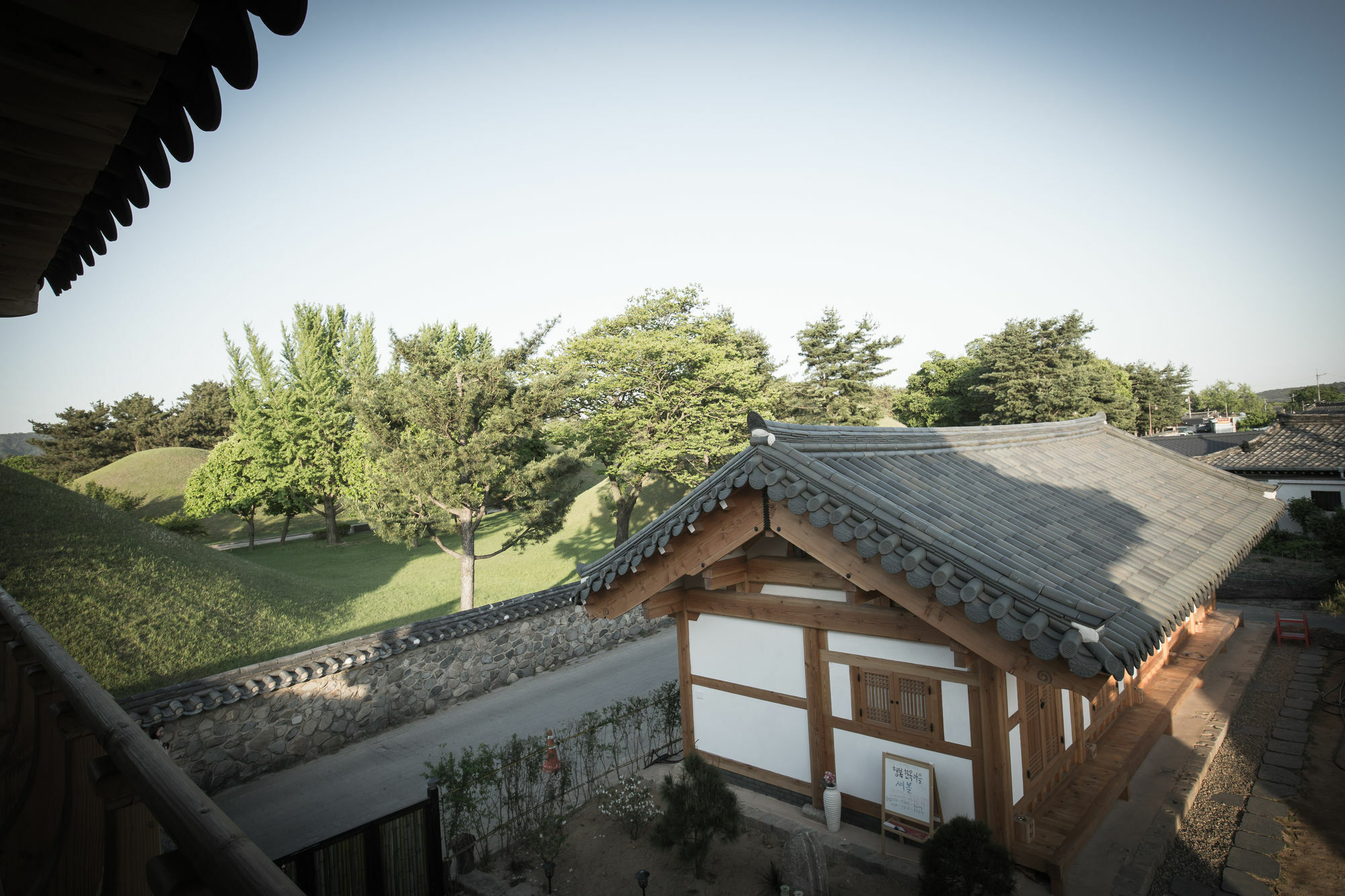 Happy Village Syeobul Guesthouse Gyeongju Exterior photo